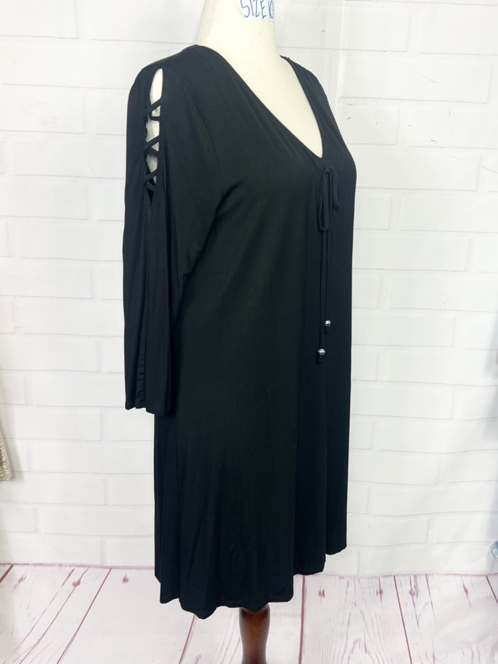 |•DOTTI•| Super Soft Crisscross Cold Shoulder Comfy Black V-Neck Dress Size